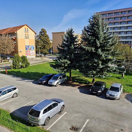 Hotel Studentsky Domov B31 à Prešov Extérieur photo