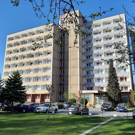 Hotel Studentsky Domov B31 à Prešov Extérieur photo