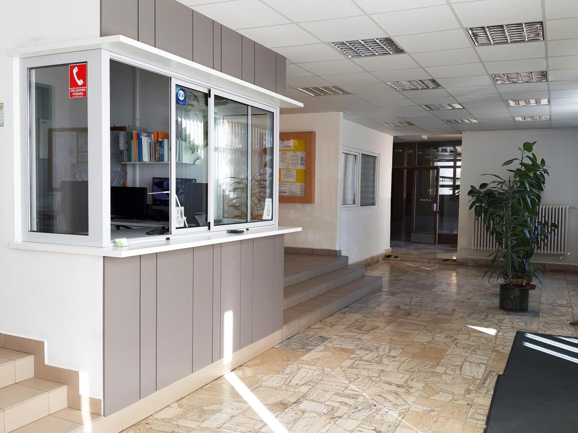 Hotel Studentsky Domov B31 à Prešov Extérieur photo
